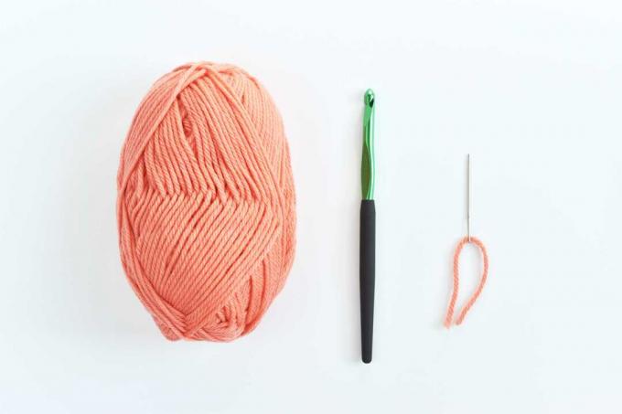 Materiais para um lenço de crochê simples