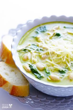 5 सामग्री पेस्टो चिकन सूप