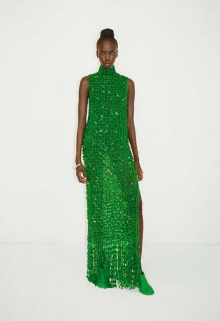 מגמות אופנה של אביב קיץ 2022: שמלת מקסי ירוקה של Bottega Veneta