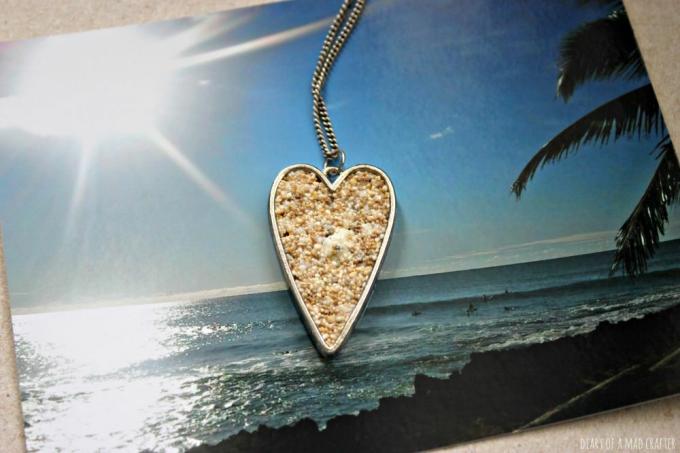 DIY náhrdelník z písku