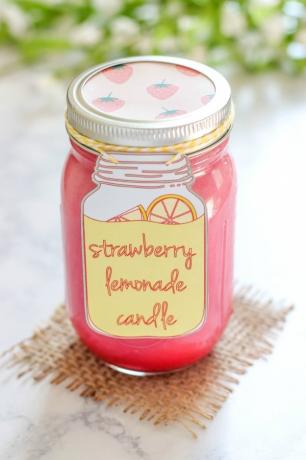 DIY hausgemachte Erdbeer-Limonade-Kerze