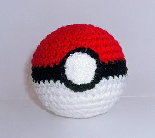 Diy pokeball na szydełku