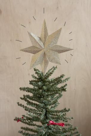 DIY glitterpapper star tree topper