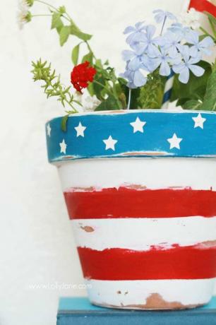 Vaso de flores patriótico pintado