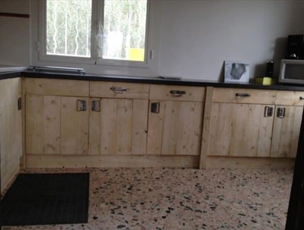 Küchenschränke aus Palettenholz