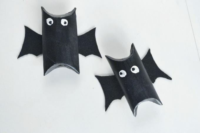 Cool Halloween Bat Candy Pouches