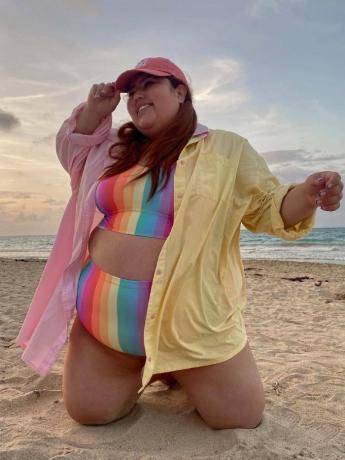 nejlepší značky plavek nadměrných velikostí: Jessica Torresová na sobě tajná dohoda
