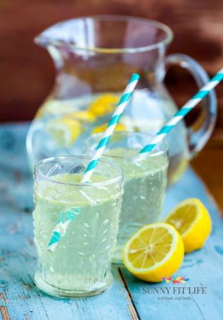 Limonade med frisk citron