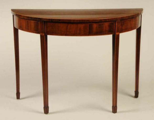 Hepplewhite demilune mahagonový stůl z Virginie, ca. 1790-1800