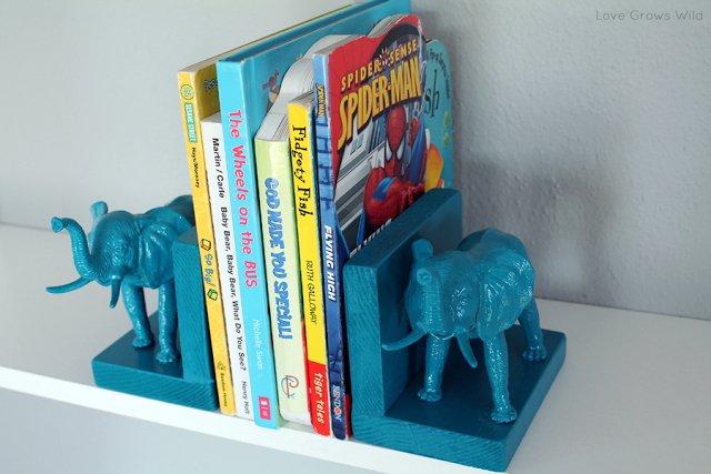 DIY plastic boekensteunen voor dieren