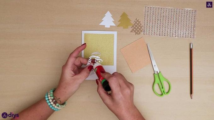 DIY vánoční stromeček karta přidat lepidlo