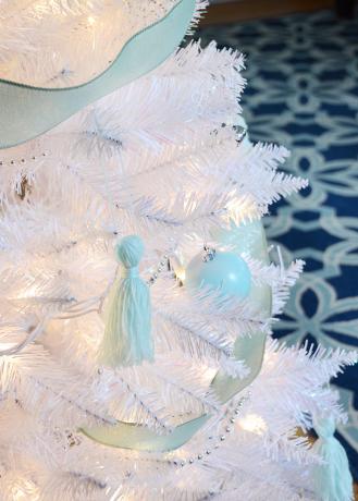 Décorations d'arbre de Noël blanches