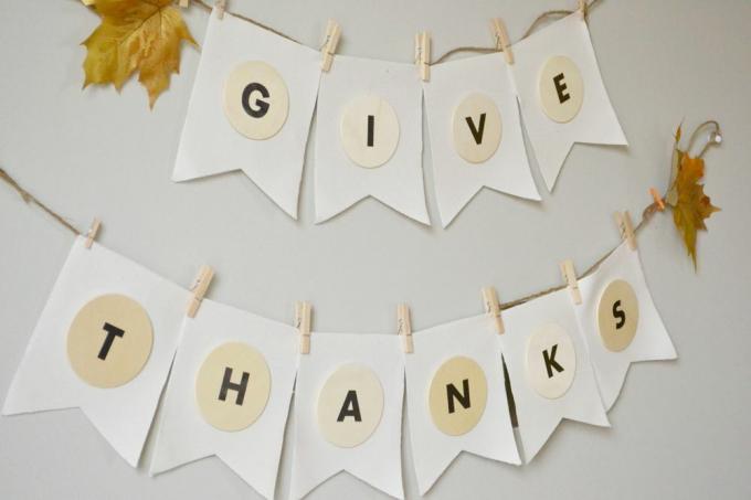 DIY მიეცით მადლობის ბანერი მადლიერების გაკვეთილისთვის
