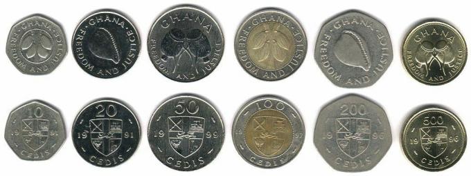 Tieto mince v súčasnej dobe kolujú v Ghane ako peniaze.