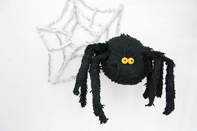 Piñata araignée maison