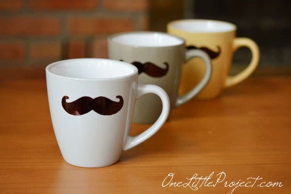 Canecas de bigode DIY