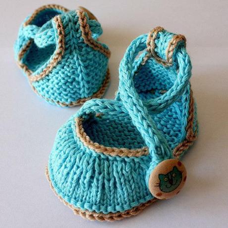 Kissanpentu vauvan kengät