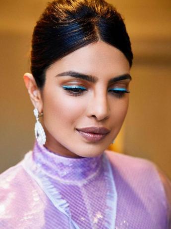 Comment façonner vos sourcils: Priyanka Chopra