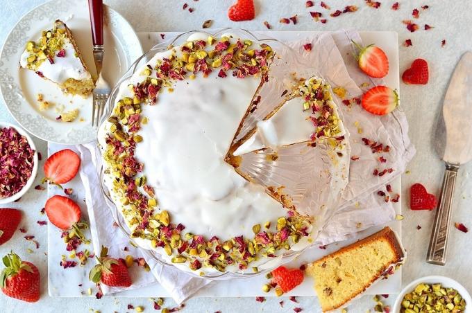 Persisk kärlekstårta - en perfekt romantisk tårta för alla hjärtans dag!