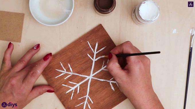 DIY lumihiutale art joulukoristeita vaihe 7