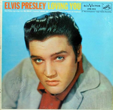 Album disco autografato di Elvis Presley Loving You
