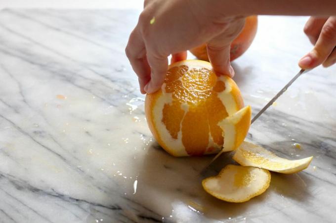 Pomarančna lupina solate iz citrusov iz avokada