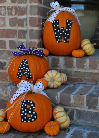 Calabazas de lunares con monograma