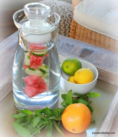 Air jeruk mentimun semangka