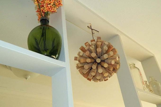 DIY dekorativní korková koule