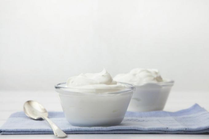 Krim sup ayam menggantikan yogurt Yunani