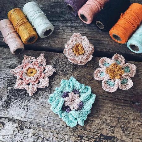 नि: शुल्क Crochet फूल पैटर्न