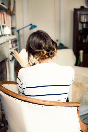 Coiffure à trois chignons