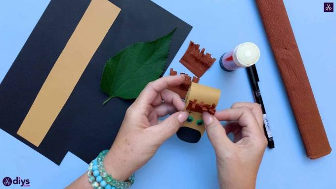 Jak vyrobit papírového ježka na podzimní listí pro děti