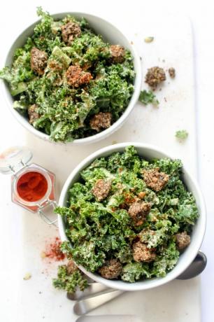 Συνταγή σαλάτας Kale Caesar