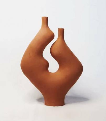 Vaza u obliku Whitney Bender