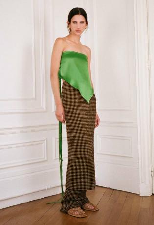 מגמות אופנה אביב קיץ 2022: חצאית מקסי של Nanushka