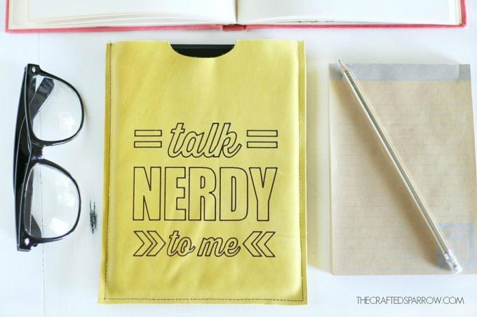 DIY Geek Chic Nahka Tablet Sleeve