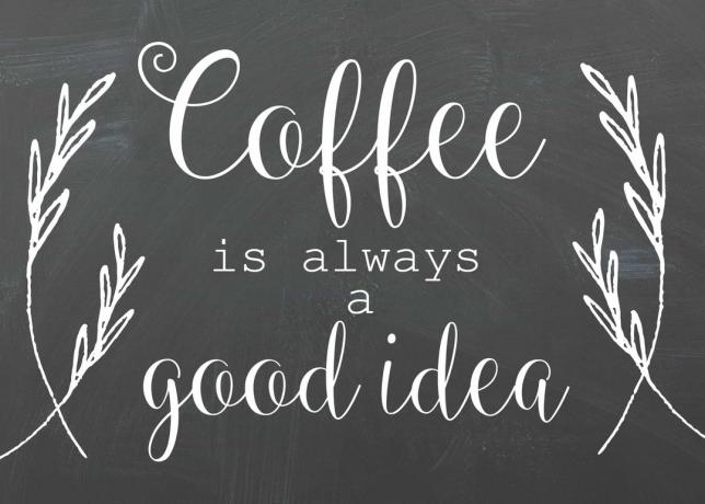 커피는 항상 좋은 아이디어 가을 칠판 아이디어입니다.