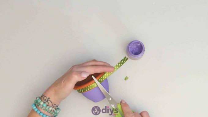 DIY barevný květináč krok 3d