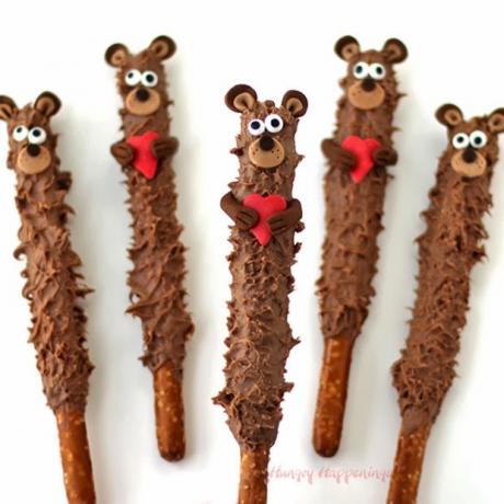 Chocolade teddybeer pretzel pops