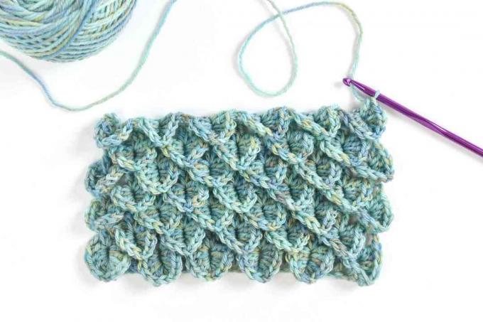 როგორ ვიმუშაოთ Crocodile Stitch Crochet– ში